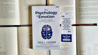 The Psychologi of Emotion: Mengerti Daya Ledak Emosi dan Cara Ampuh Mengelolanya Hingga Kamu Bisa Tetap Tenang-Terkendali di Segala Situasi